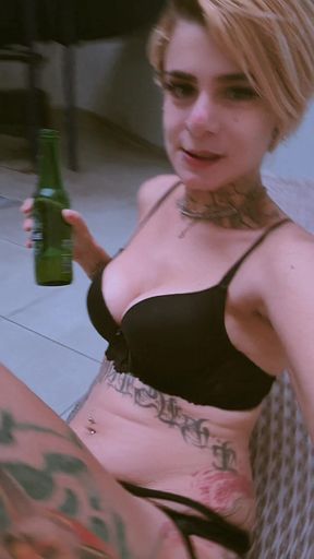 Exhibitionist