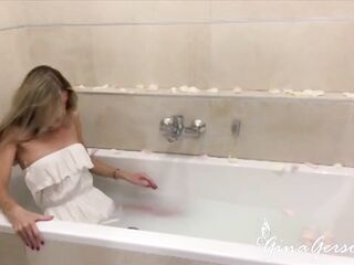 Gina Gerson Washroom with rose