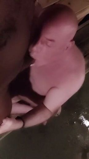 Beardaddychub Takes a Sauna