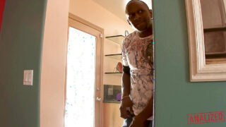 Prince Yahshua a Sean Michaels tvrdě šukají krásky s velkými prsy a zadky Diamond Jackson, Jada Fire a Ada v intenzivní mezirasové orgii