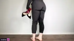 close-up of squirting while standing and high heels!
