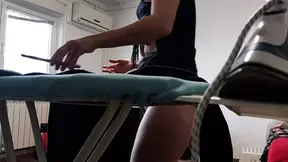 Steamy foreplay with a couple: Massage and ejaculation on the wife's big ass