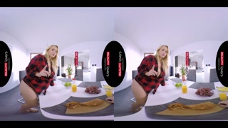 RealityLovers Blonde Latex Beauty