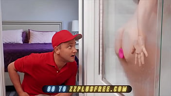 Cheating MILF Cody Vore gets a standing fuck in the shower