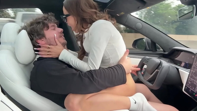 18 Year Old Amateur Fucking In Car - Nikki Nicole