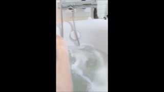 Cum in my tub for me