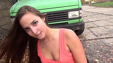 Amirah Adara gives amazing blowjob and nice fuck for help with a broken car