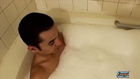 ”Horny Wiley Loves Wanking While Soaking In His Bathtub”