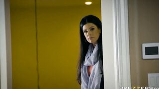 India Summer Teaches Step Daughter how to Banged! - Brazzers