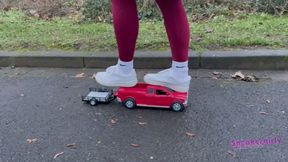 Sneaker-Girl Mia - Big Pickup Truck Crush