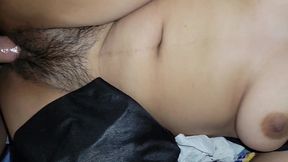 cunada abrio las piernas y le dijo a su cunado que la penetrara muy rico