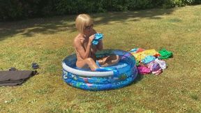 Inflatables in the garden part 1
