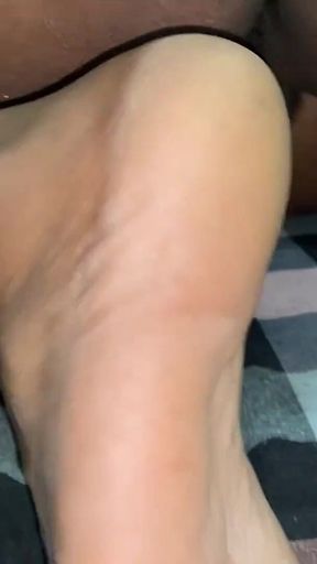 I Love My Stepsister's Body and She Didn't Know About the Big Dick I Have.