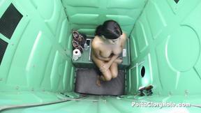 ”Porta Gloryhole naughty mommy needs her cum”