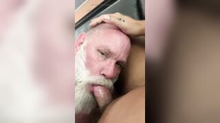 stepDaddy otter deepthroating man