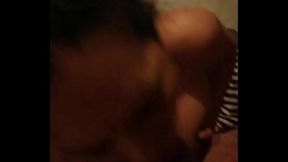 Nawal la petite salope qui adore sucer