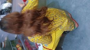 Pakistani beautiful bhabi Clean Fridge in winter