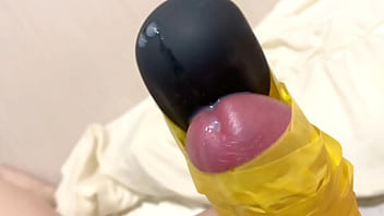 電マをパイパンちんぽに巻き付けてオナニー/ちんこ/ちんちん