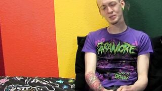 Punk rock twink Chris Jett masturbates and cums