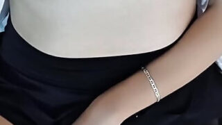 Amateur 18-jarige Latina-beroemdheid krijgt thuis een smerige anale creampie.