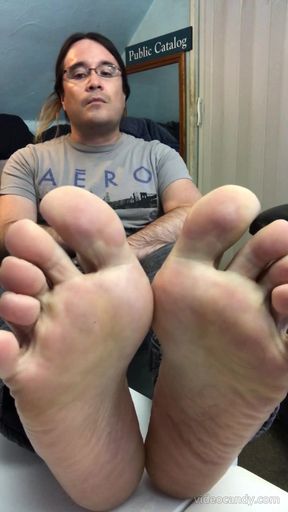 My 40 Year Old Feet Sweaty and Smelly After Work All Over Again