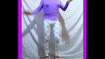 Mariana bailando
