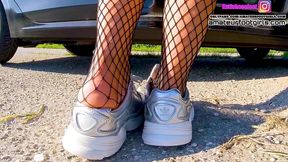 Kati&rsquo;s sweaty feet, fishnet tights, shoeplay, dipping and dangling
