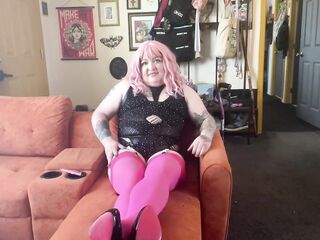 Aspen Disrobes and Stokes Her WAP