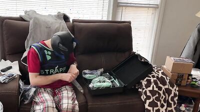 Mar 17 2023 - Unboxing my blue pup hood & heavy chain lead