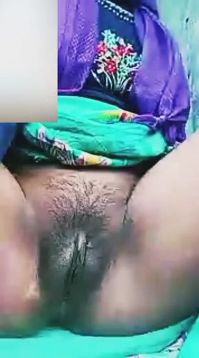 Desi girlfriend showing hot young pussy   Clip 2