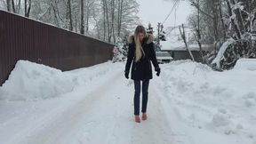 High heels flip flops on ice, slippery flip flops on ice, sliding on ice on high heels, slippery high heels flip flops