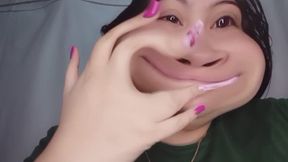 Very silly faces