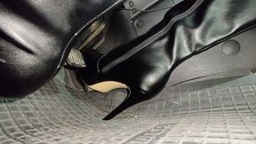 Sarah Very Difficult Cold Start & Stalling In Black Boots