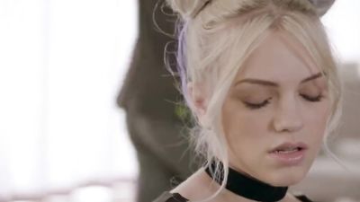 Two College Teens Fuck for Big Break