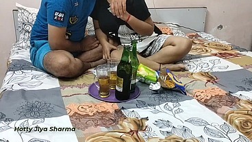 सौतेली मां जब सो रही थी तक मैंने अपने मोटे लन्ड से अपनी मां की गांड़ मार ली।