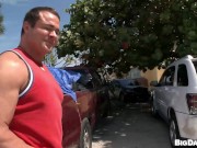 GAYWIRE - Submissive Body Builder Skye Woods Really Enjoys To Take Big Dicks Like Izzy's