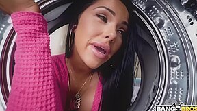 Riley Jean - A Creampie After Laundry