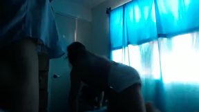 Joven con enorme verga me rompe el culo en mi depa