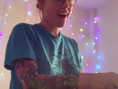 Redheaded amateur MILF with a sex toy on webcam show