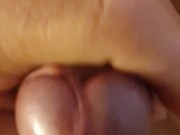 Mein Schwanz aus der Nähe gesehen, spritzt lecker