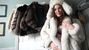 Furs furs fox furs - Madame Amiee Cambridge - 4k