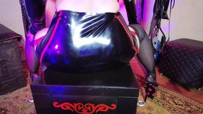 Dominatrix Eva Devours Slave's Pissed Pussy&#x270C; in&#x6A61;&#x80F6;Masked BDSM MilfnKink
