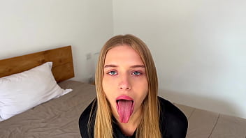 Slutty California babe gags on rimjob and swallows pee