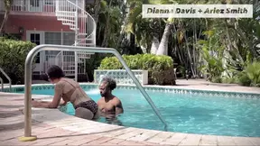 Creep View - Good wife cheats with BBC poolside