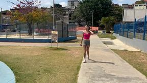 a gostosa foi treinar e depois foi pra casa ganhar porra no cuzinho