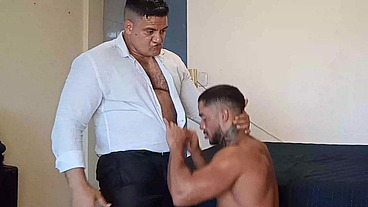 YURI GAÚCHO - DOTADÃO FODEU O RABO DO PERSONAL TRAINER - RABUDO DEU O RABÃO GOSTOSO PRO VIZINHO DE PORTA