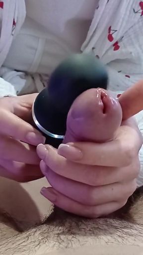 Unforgettable moment from &quot;girlfriend extracts sperm using a new vibrator&quot;