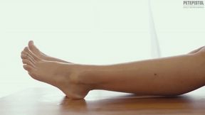 Perfect Foot massage: Ophelia and Pete Slow Motion mobile version