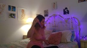 Cam show 2 vibrators, one anal bead plug