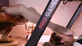 Weronika Under Desk Of Stella - Pink Half Ballet Shoes - Full - Polish And English Language - HD 1920x1080